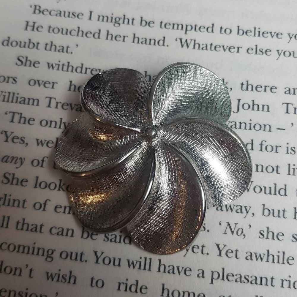 Vintage Silver Flower Brooch